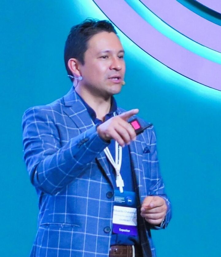 Eduardo-chavarro